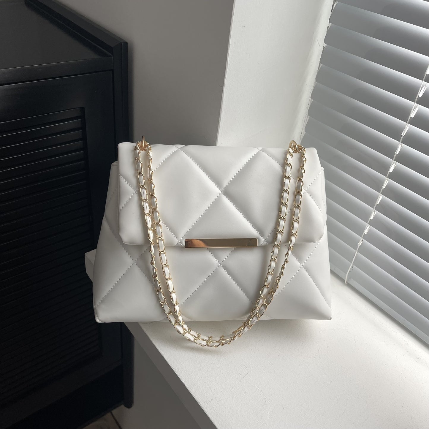 Chic Essence Quilted Leather Hand Bag