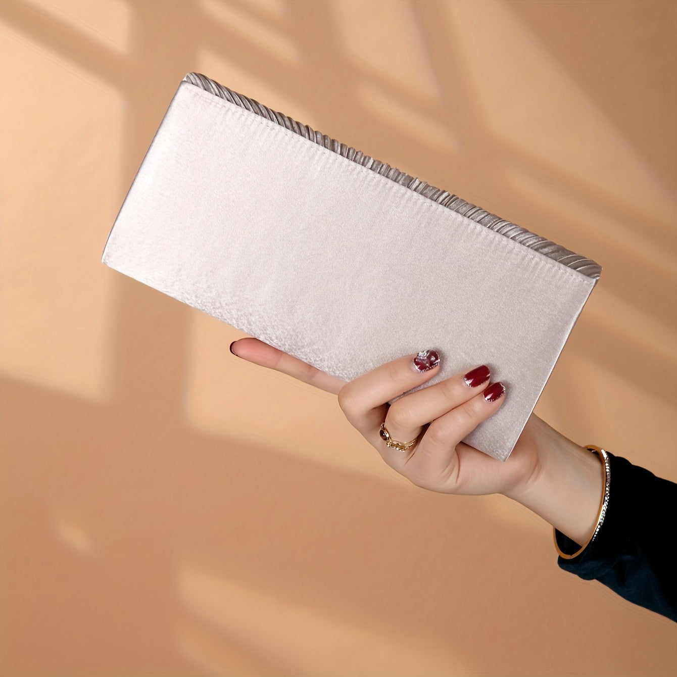 Tresor: Treasured Elegance in Every Bridal Clutch