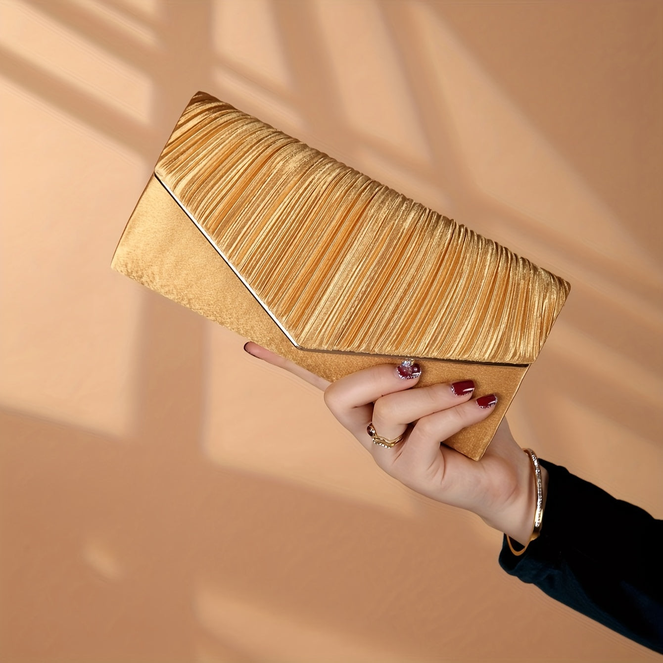 Tresor: Treasured Elegance in Every Bridal Clutch