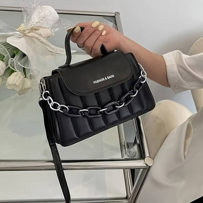 Chic Vista - Elegant Chain Sling bag