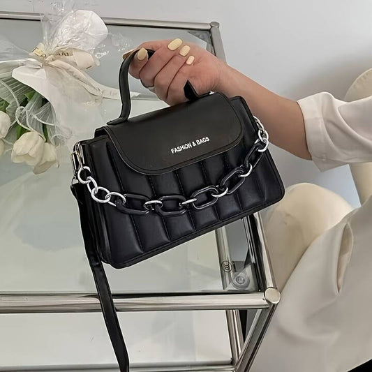 Chic Vista - Elegant Chain Sling bag