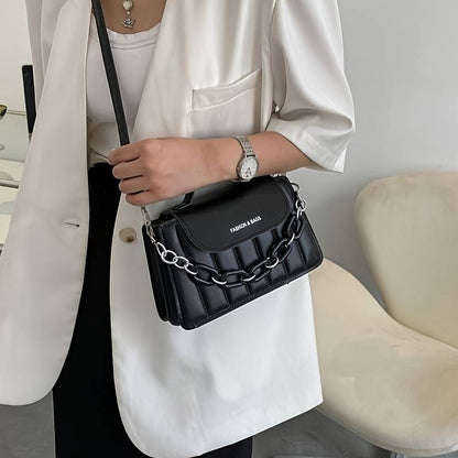 Chic Vista - Elegant Chain Sling bag
