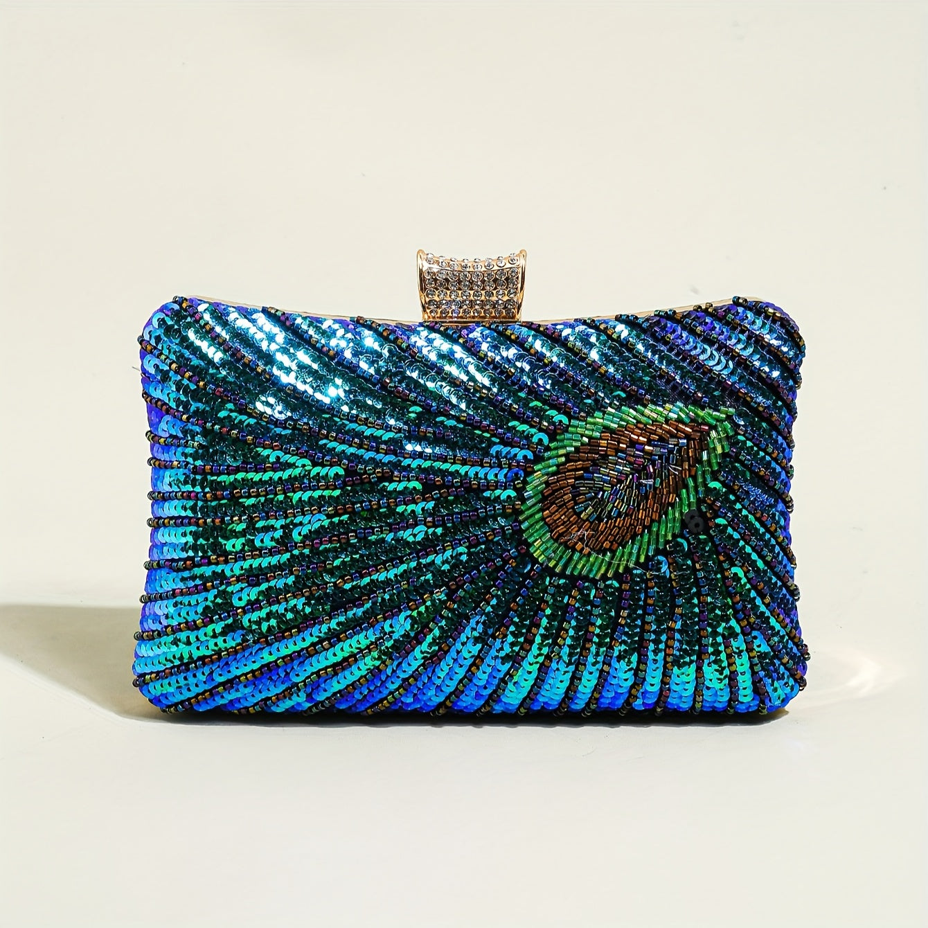 Enchanté: Spell binding Elegant peacock design