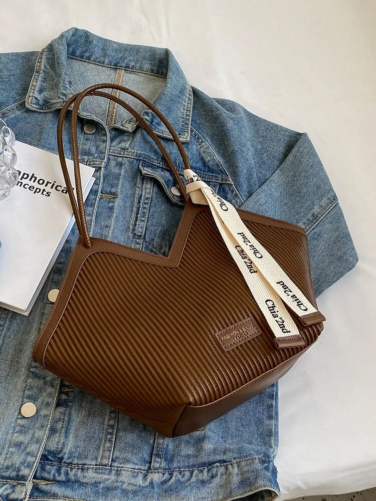 Posh Palette - Elegant Shoulder Bag