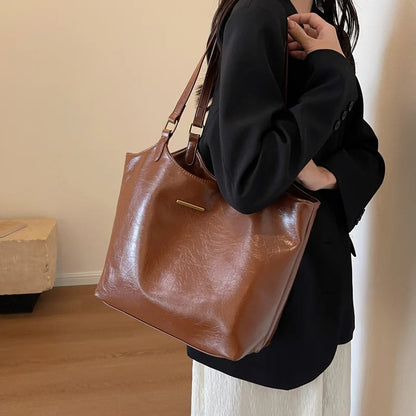 Vintage Leather Shoulder bag